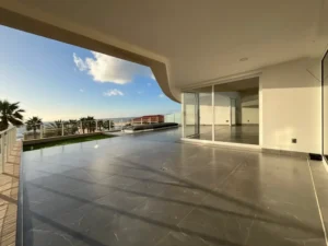 104 Palacio del Mar – 3BR, 3BA Condo in Marbella Tower