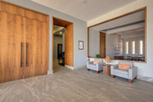 More sitting areas and access to the residential elevators . Palacio del Mar, condos for sale.